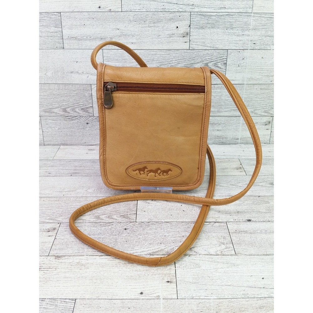 Le Donne Leather Simple Flap Over‎ Crossbody Bag Tan Leather Horses Western